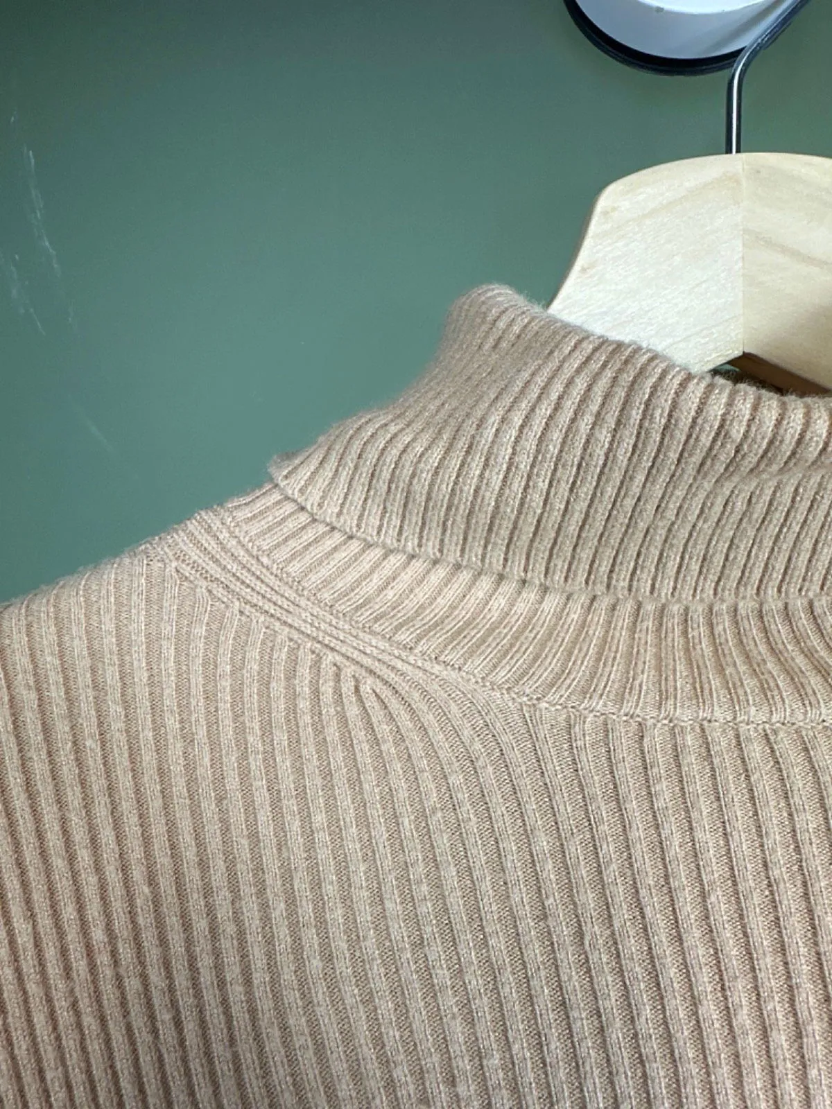 Abercrombie & Fitch Beige Ribbed Turtle Neck Long Sleeve Top XS