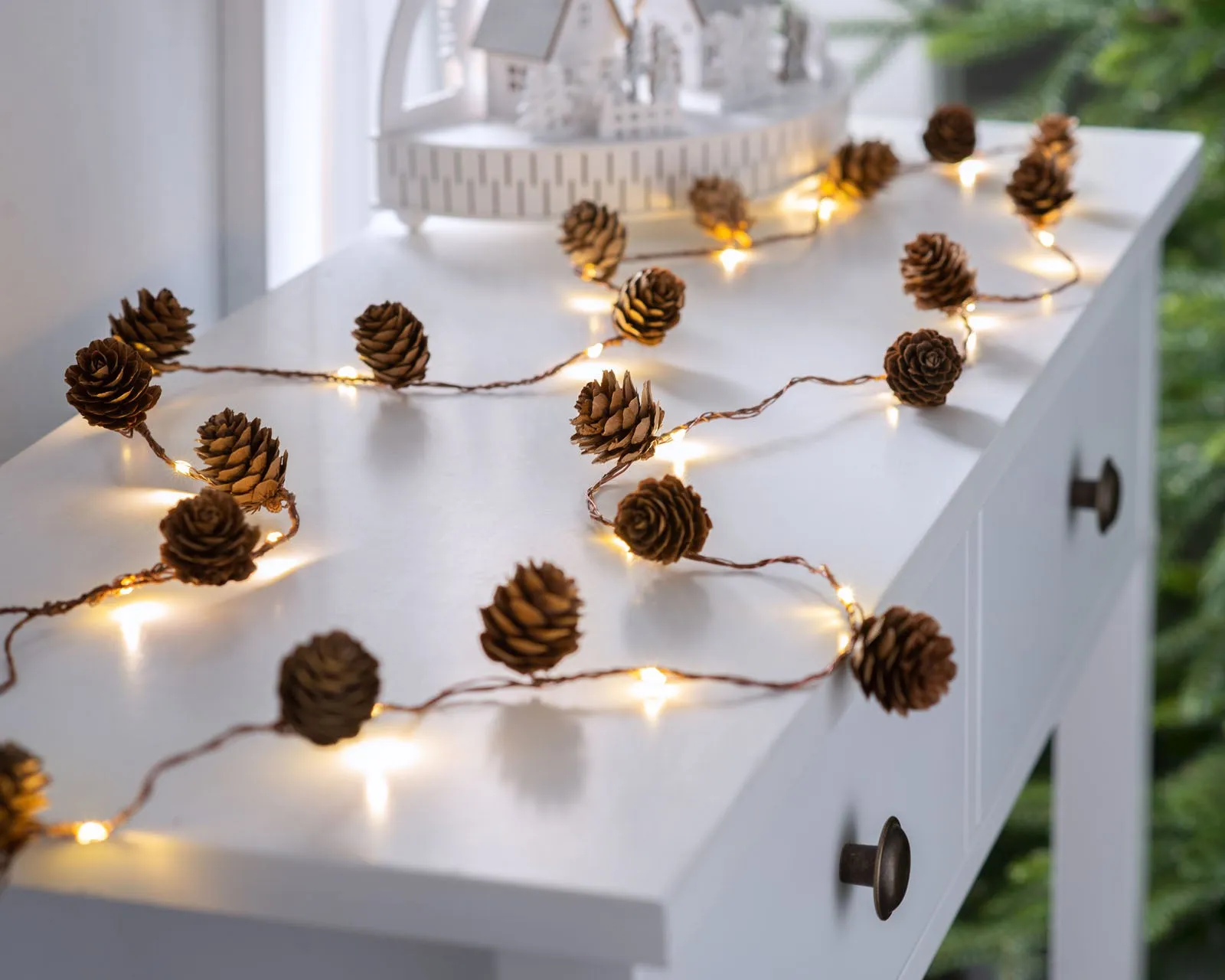 Pre-Lit 20 LED Pinecone Light String Garland, 6 ft